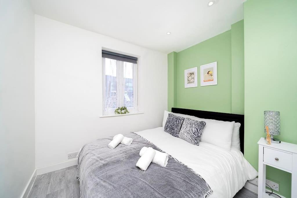 Soho Apartments F4 London Exteriör bild