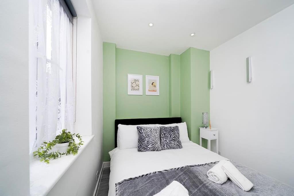 Soho Apartments F4 London Exteriör bild